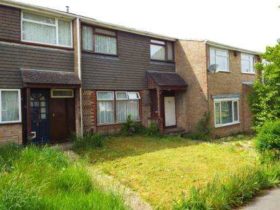 3 bedroom Terraced for sale